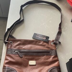 Stone Mountain Accessories Two-Tone Brown Messenger Bag